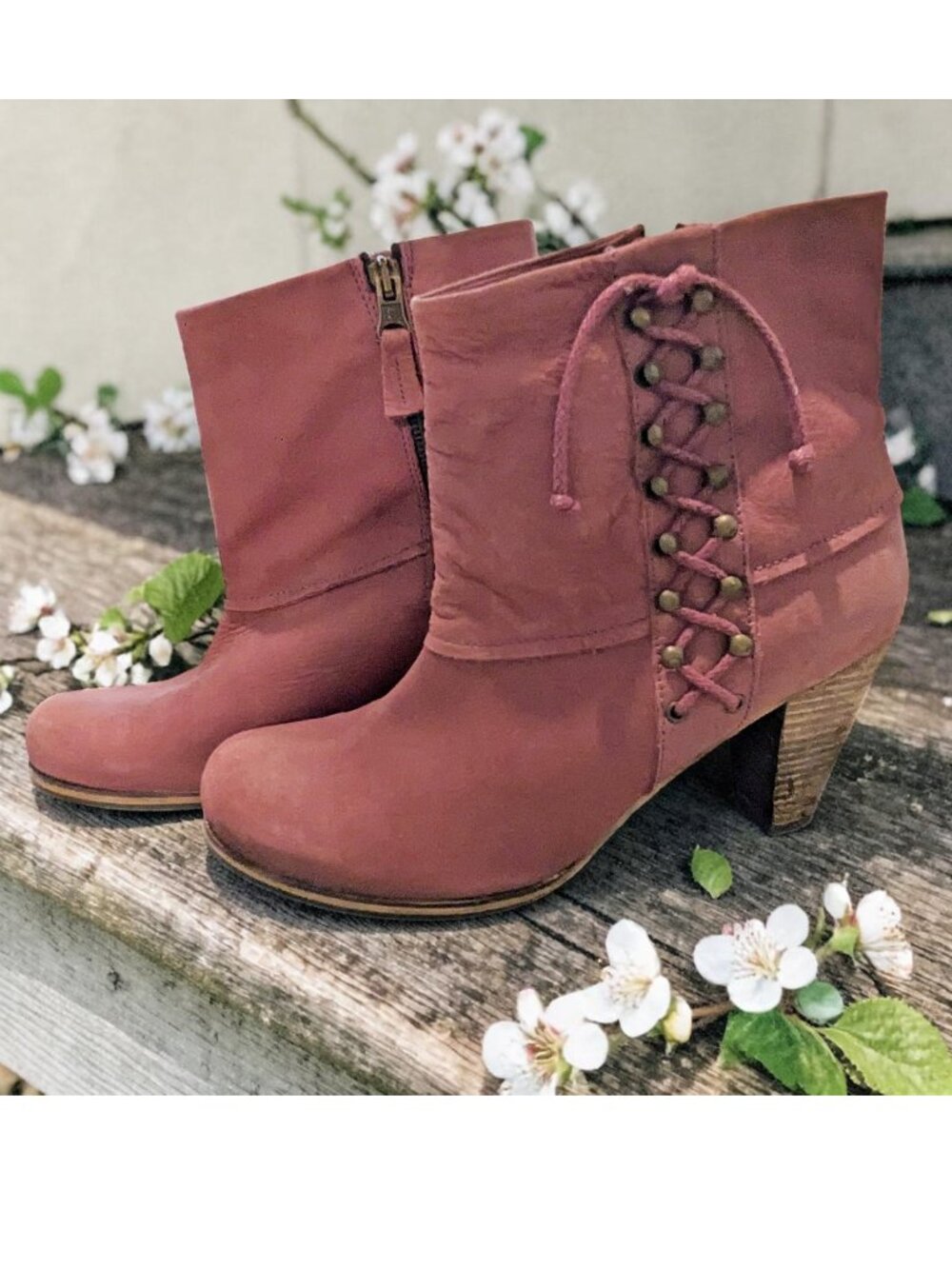 HOLDING HORSES Mauve Ankle Boots - Beautiful Craftsmanship - Size: 41